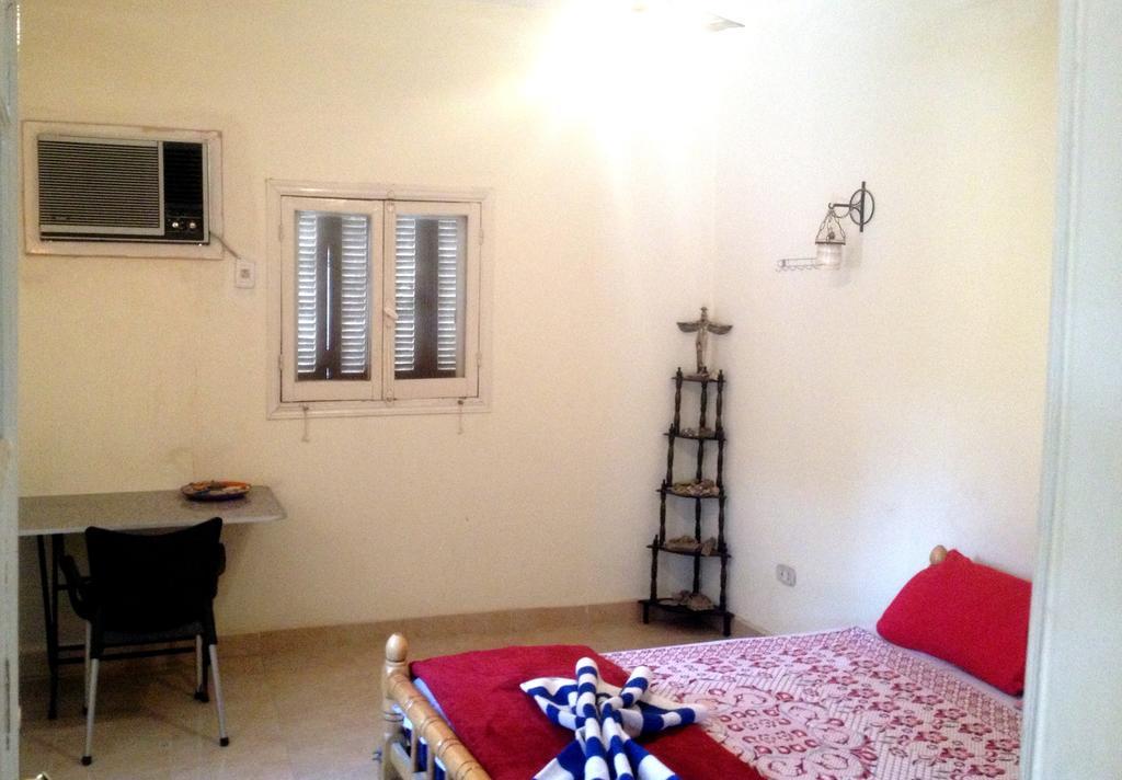 Pyramids Loft Homestay Kafrat al Jabal Bilik gambar